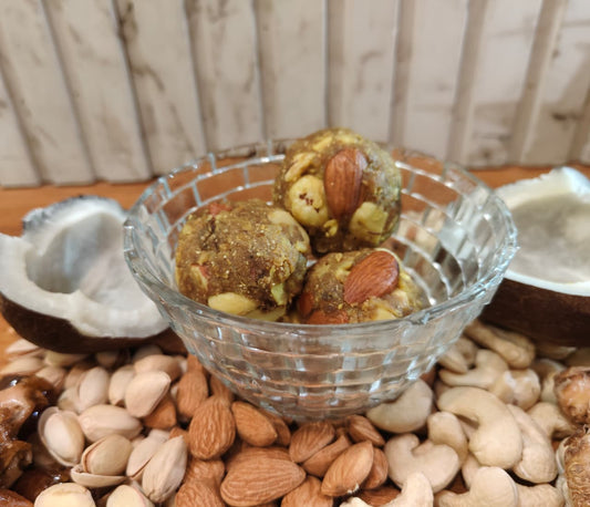 Buy Authentic Sonth Ke Laddu Online – Nourishing Support for New Mothers | Order Online